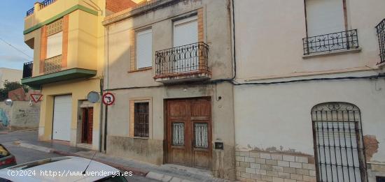  SE VENDE GRAN CASA DE 234 METROS EN 2 PLANTAS EN ZONA CENTRO DE LA VALL D'UIXO - CASTELLON 