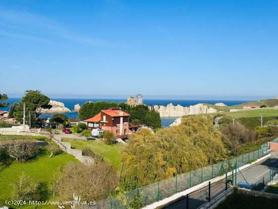 ¡¡VIVIR CON EL MAR A TUS PIES!! EXCLUSIVO CHALET CON PISCINA EN LA COSTA CÁNTABRA. - CANTABRIA