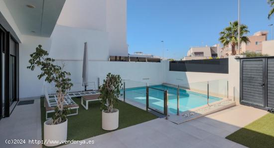 Descubre esta espectacular villa de lujo en Santiago de la Ribera - MURCIA