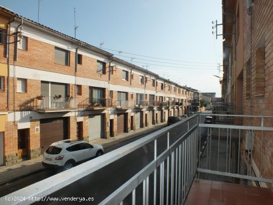 Unifamiliar adosada en venta  en Tona - Barcelona