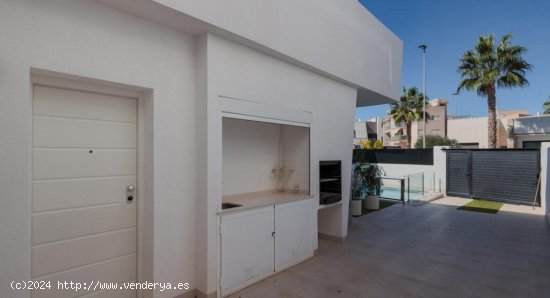 Descubre esta espectacular villa de lujo en Santiago de la Ribera