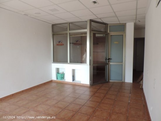 Local comercial muy bien ubicado en Aguadulce Almeria zona Centro sur