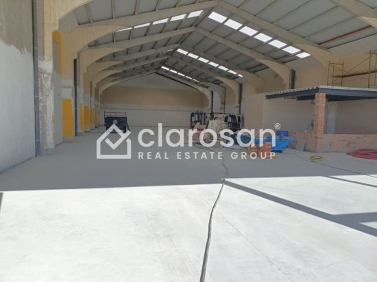  Nave industrial en Alquiler en Málaga Málaga 