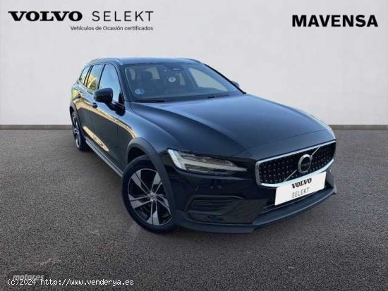 Volvo V 60 V60 Cross Country Core, B4 (diesel) AWD, Diesel de 2023 con 27.408 Km por 43.900 EUR. en 