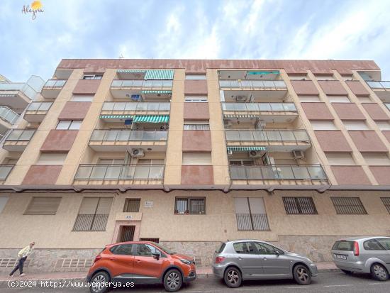 Estupendo apartamento con amplios espacios a 150 metros de la playa - ALICANTE