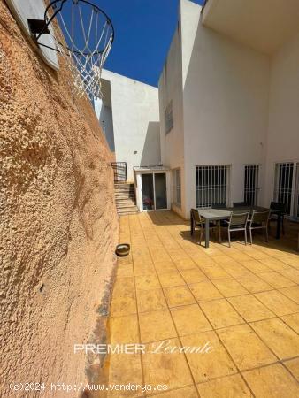 CHALET EN ALQUILER EN LA NUCIA - ALICANTE