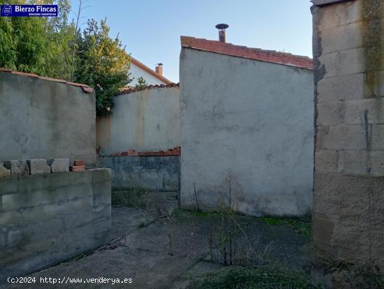 CASA PARA REFORMAR CON PARCELA EN ANTIMIO DE ABAJO - LEON