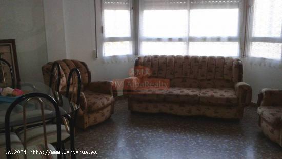 SE VENDE PISO ZONA ENSANCHE- FRANCISCANOS TRES DORMITORIOS BAÑO Y ASEO. - ALBACETE