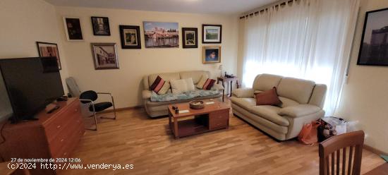 VENTA,ADOSADO EN MONFARRACINOS,3 HABITACIONES,2 BAÑOS,GARAJE,PISCINA COMUNITARIA,AMUEBLADO - ZAMORA