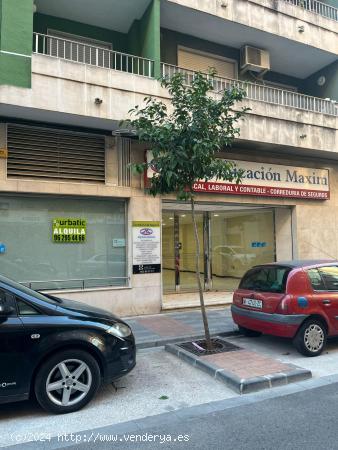 Amplio Local Comercial de 411 m² con Parking Privado - VALENCIA