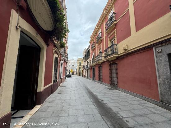 OPORTUNIDAD PISO EN CASCO ANTIGUO JUNTO A PUERTA PALMA - BADAJOZ