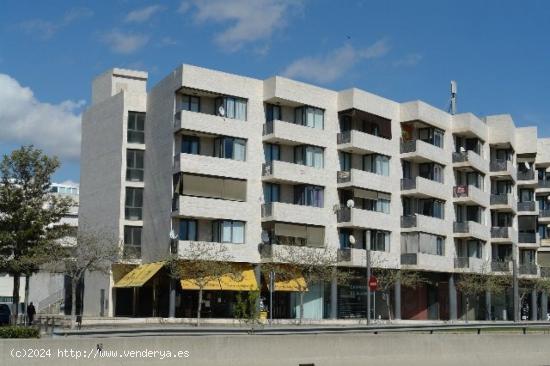  Plaza de parking con trastero en alquiler - BARCELONA 