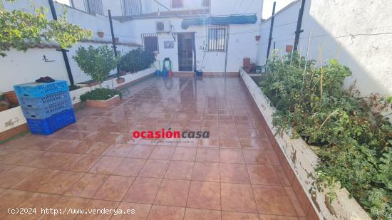 CASA CON COCHERA Y TEJADO NUEVO POR SÓLO 45.000€ - CORDOBA