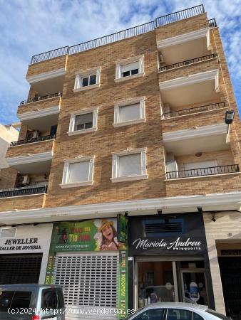 PISO NUEVO A ESTRENAR  MUY CÉNTRICO CON TRES DORMITORIOS Y DOS BAÑOS - ALICANTE