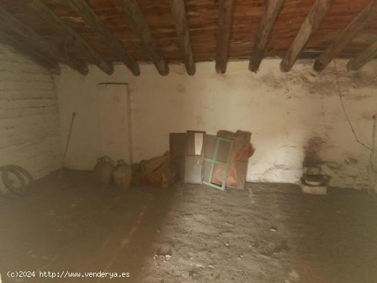 CASA DE PUEBLO PARA REHABILITAR EN YUNCLER DE LA SAGRA - TOLEDO