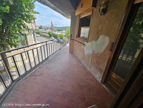 SANT CELONI ( CENTRO)  PISO PARA REFORMAR EN VENTA - BARCELONA