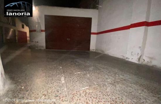 Grupo la Noria VENDE Garaje 20 m2. Independiente con periana y a pie de calle. Situado C/ Rios Rosas