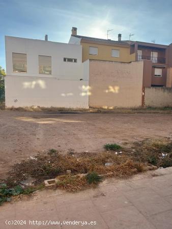 TERRENO EN LA POBLA DE FARNALS - VALENCIA