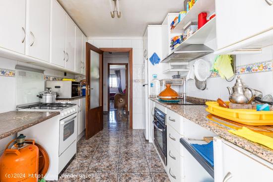 Se vende estupenda vivienda en el barrio Murciano de la Zeneta!! - MURCIA