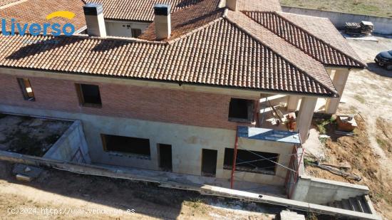 TU FUTURO HOGAR EN UNA VIVIENDA EXCLUSIVA SITUADA EN GUMIEL DE MERCADO - BURGOS