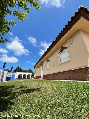 Villa Andaluz con piscina privada - CADIZ