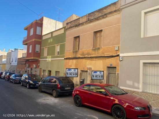 CASA SOLAR AVENIDA DE LA LIBERTAD - ALICANTE