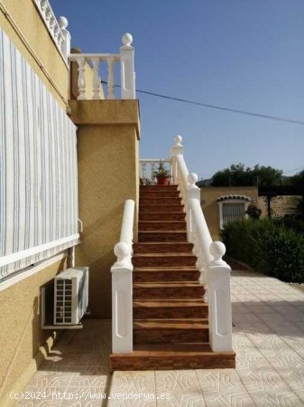 Villa en venta en Albatera (Alicante)