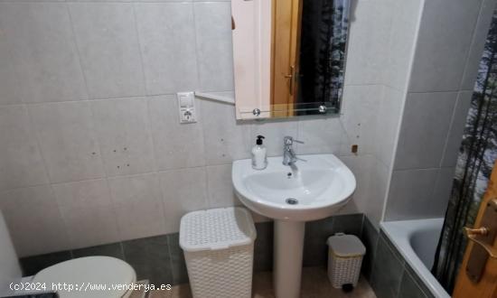 ATICO DE 2 DORMITORIOS 2 BAÑOS EN TORREVIEJA - ALICANTE