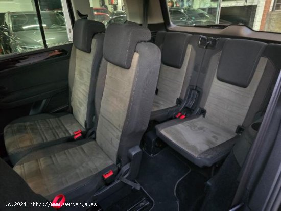 VOLKSWAGEN Touran en venta en Santurtzi (Vizcaya) - Santurtzi