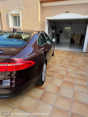 Jaguar XF 2.0D 180PS Prestige de 2016 con 150.000 Km por 22.000 EUR. en Alicante