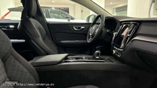 Volvo V 60 familiar 2.0 B4 D CORE AUTO 5P de 2024 con 6 Km por 41.900 EUR. en Valencia