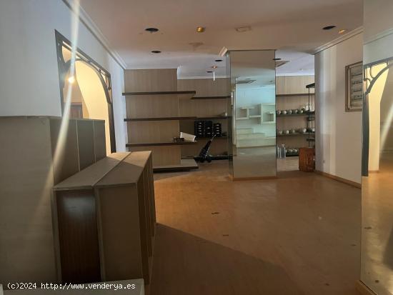 Local comercial con salida de humos en zona San José - Ontinyent - VALENCIA