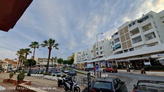 Local Comercial en La Carihuela, Torremolinos - MALAGA