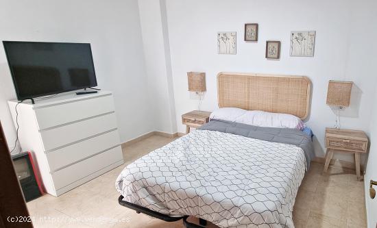 APARTAMENTO EN PRIMERA LINEA EN PLAYA DE REGLA - CADIZ