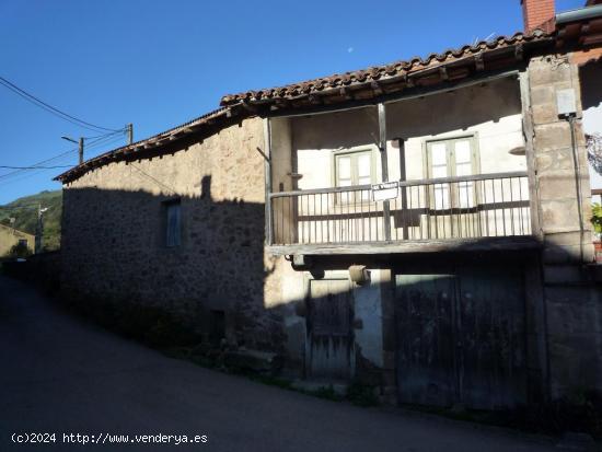 Se Vende en Barcena de Pie de Concha - CANTABRIA