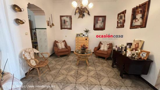 CASA CON TEJADO NUEVO EN LA ZONA DE PUEBLONUEVO - CORDOBA