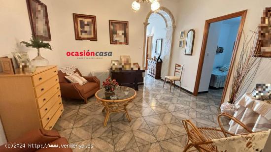 CASA CON TEJADO NUEVO EN LA ZONA DE PUEBLONUEVO - CORDOBA