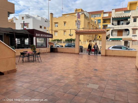  LOCAL COMERCIAL EN LA MATA CON POSIBILIDAD DE CAMBIO DE USO - ALICANTE 