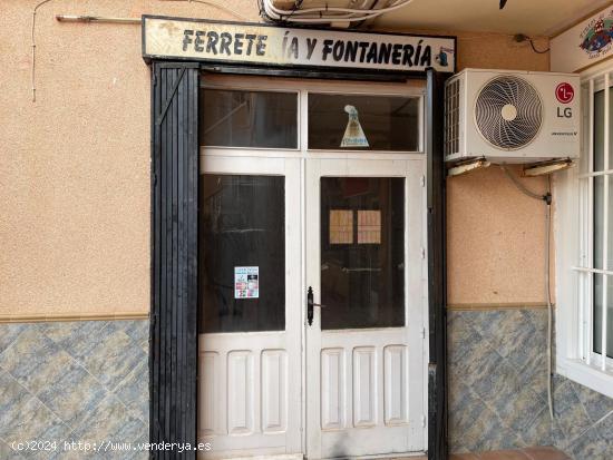 LOCAL COMERCIAL EN LA MATA CON POSIBILIDAD DE CAMBIO DE USO - ALICANTE