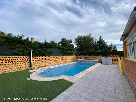 VENTA Chalet Independiente con Piscina en ZONA PIOZ - GUADALAJARA