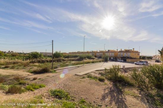 TERRENO URBANO CON 600M2 EN CALLOSA DE SEGURA (LA MONSINA) - ALICANTE