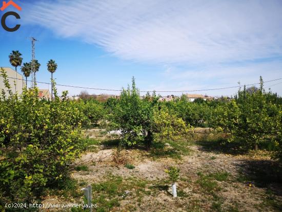 Se vende bonita parcela edificable con terreno y construcción. - MURCIA