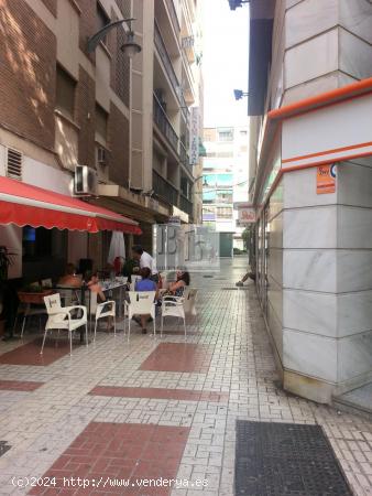  BLANHOGAR VENDE ESTUPENDO PISO EN PERCHEL SUR - MALAGA 