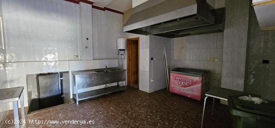 EN VENTA LOCAL ALHAURIN DE LA TORRE - MALAGA