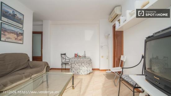 Apartamento de 4 dormitorios cerca de la Universidad de Valencia - VALENCIA