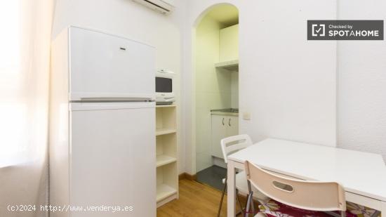 Moderno apartamento de 1 dormitorio disponible con aire acondicionado en la zona de Moncloa - MADRID