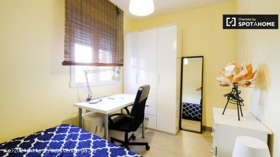 Enorme habitación con cama doble en alquiler en Getafe - MADRID