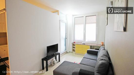 Tranquilo apartamento de 2 dormitorios y 1 baño en alquiler en Horta Guinardo - BARCELONA