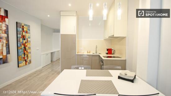 Brillante y moderno apartamento de 1 dormitorio con aire acondicionado en alquiler en la zona de Pob