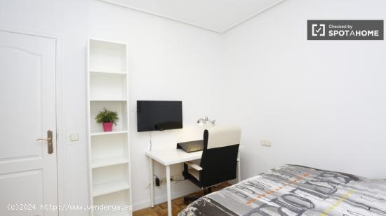 Habitación con calefacción en el apartamento de 5 dormitorios, Retiro. - MADRID